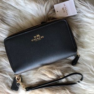Black Coach Wristlet!! NWT